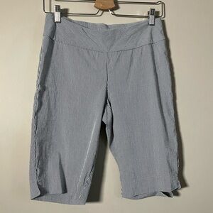 SC&Co Shorts Bermuda pinstripe stretch Rayon blend women’s size 8
